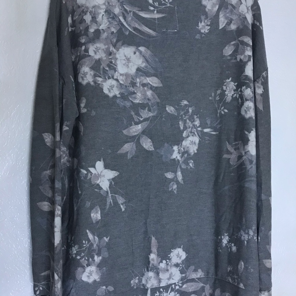 NWOT CHASER grey floral soft stretch shirt top XXL - Picture 12 of 13